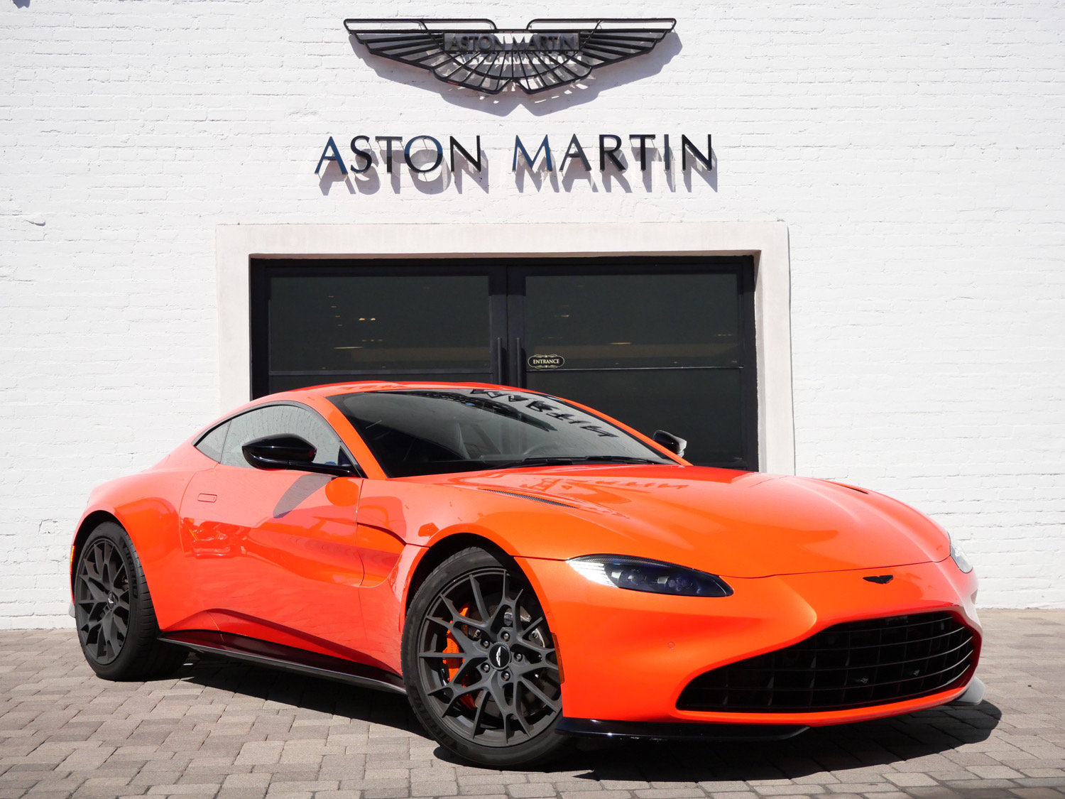  Aston Martin Vantage