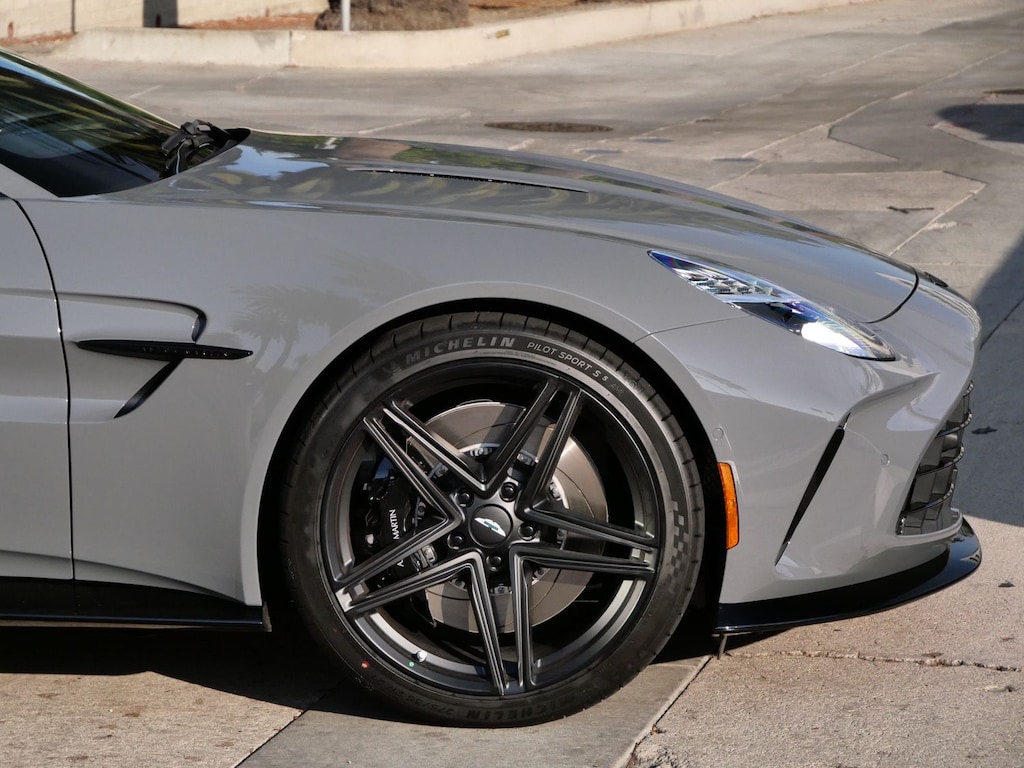 Used 2025 Aston Martin Vantage Coupe