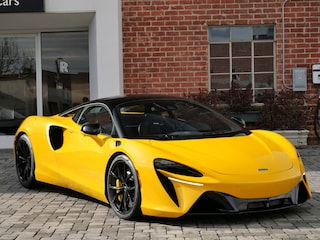 2023 McLaren Artura TechLux Coupe