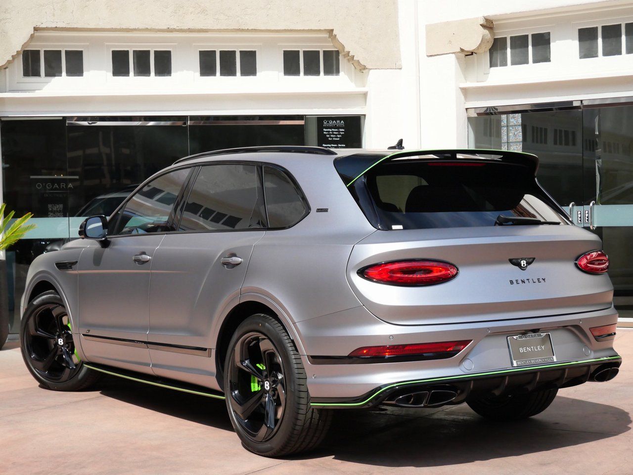 2025 Bentley Bentayga S Black Edition photo 2