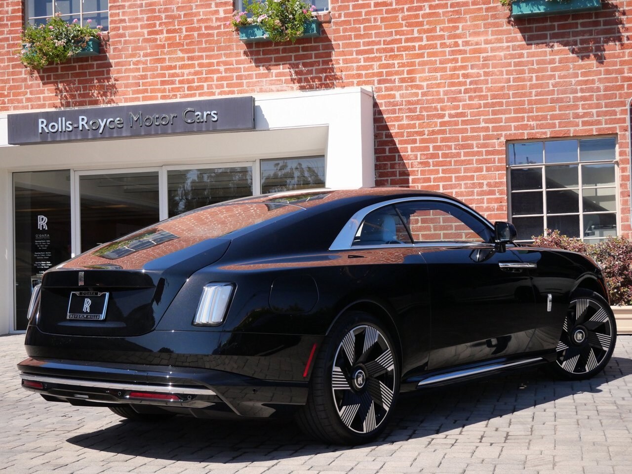 2026 Rolls Royce Spectre photo 2