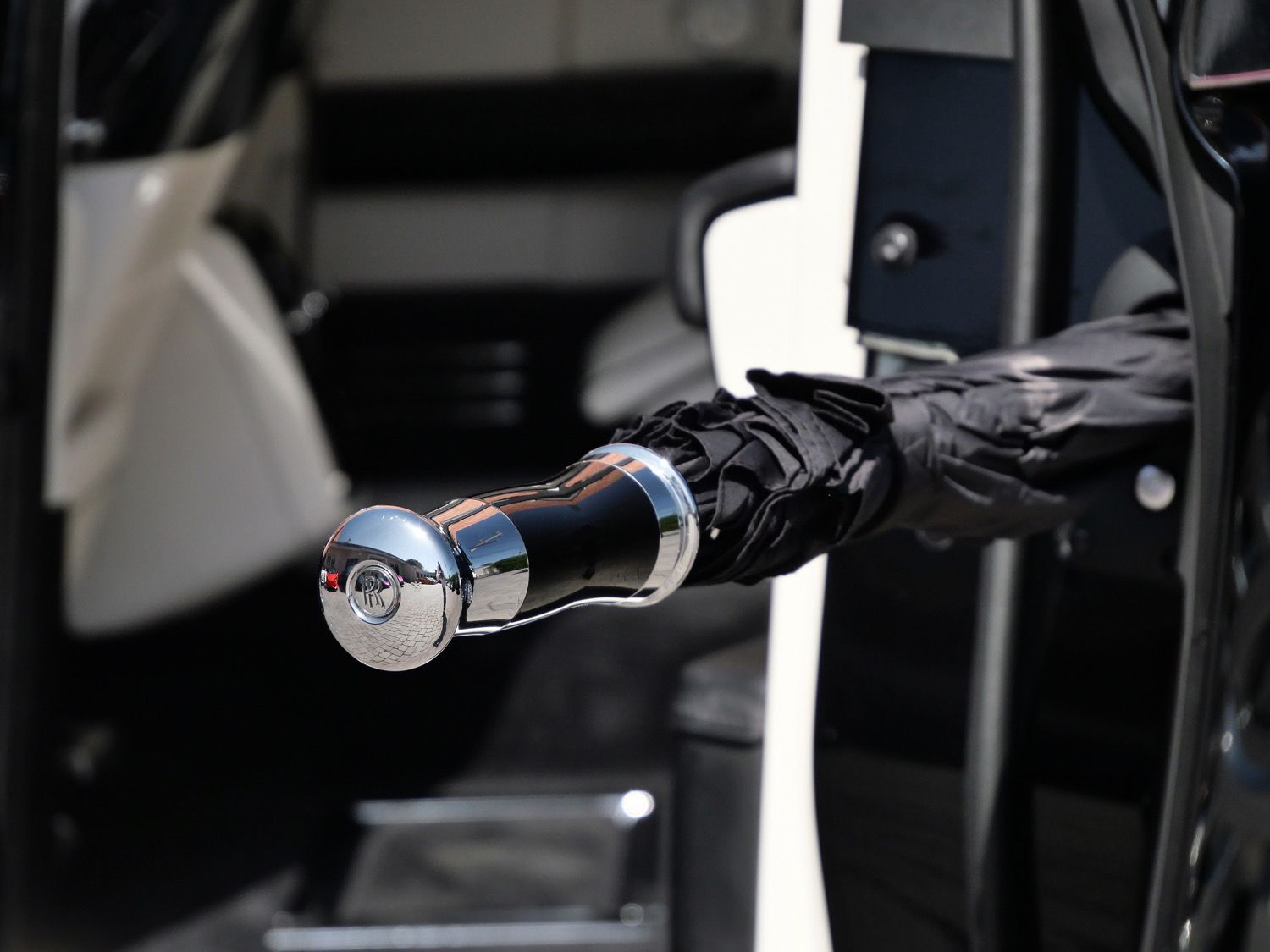 2022 Rolls-Royce Phantom photo 5