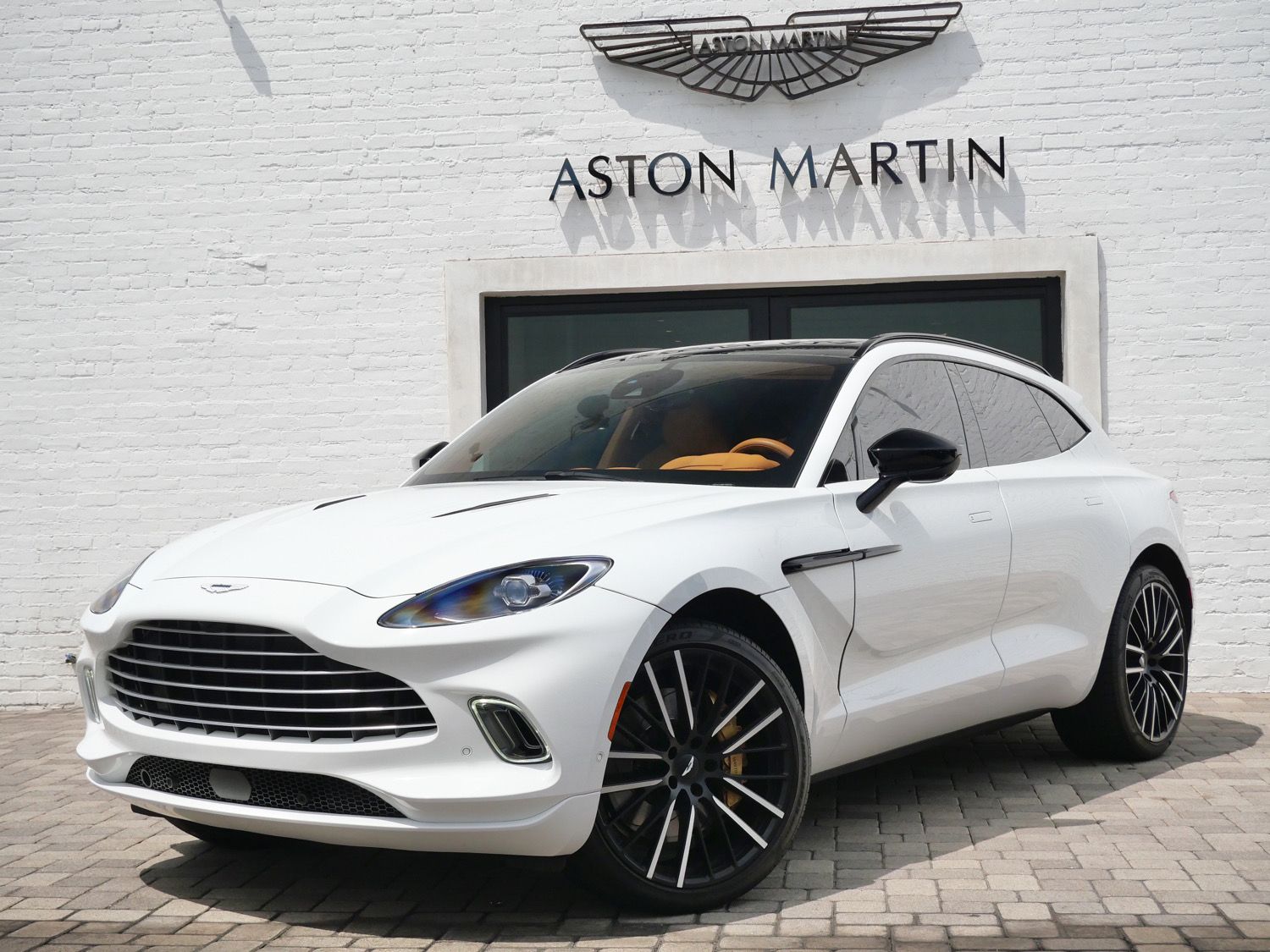 2023 Aston Martin DBX Base - Photo 25