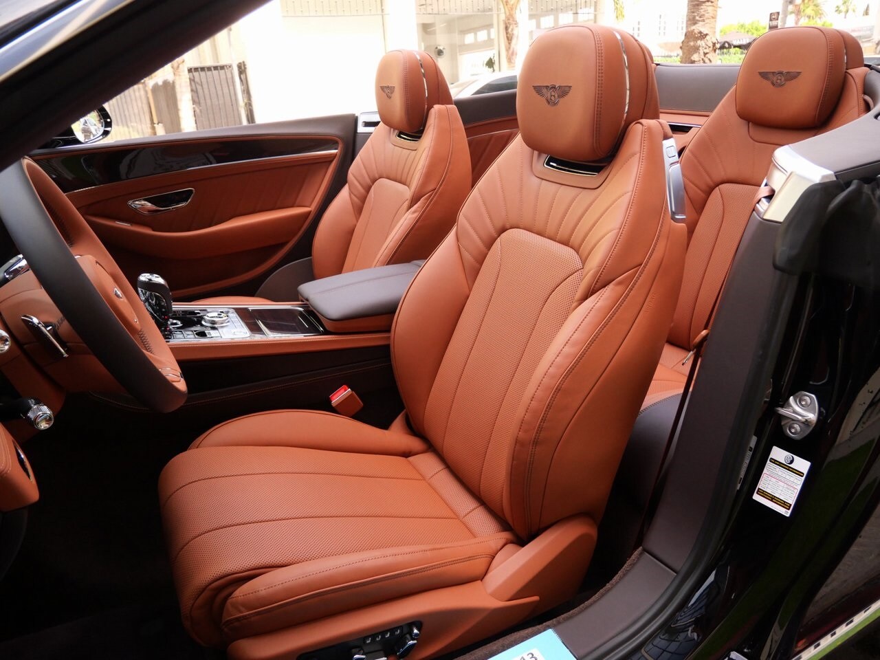 2024 Bentley Continental GTC photo 2