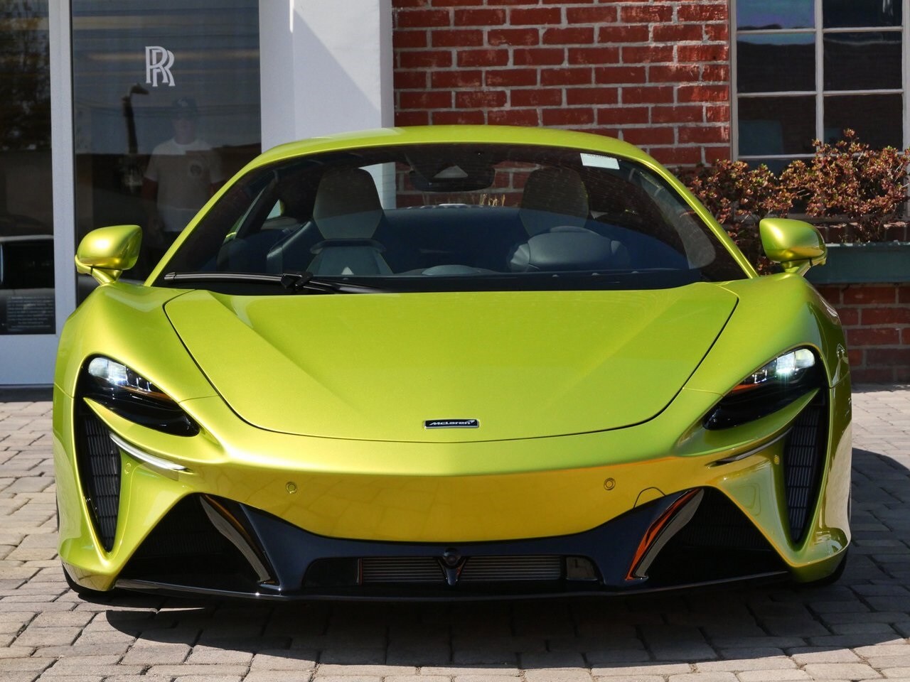 2025 Mclaren ARTURA photo 2