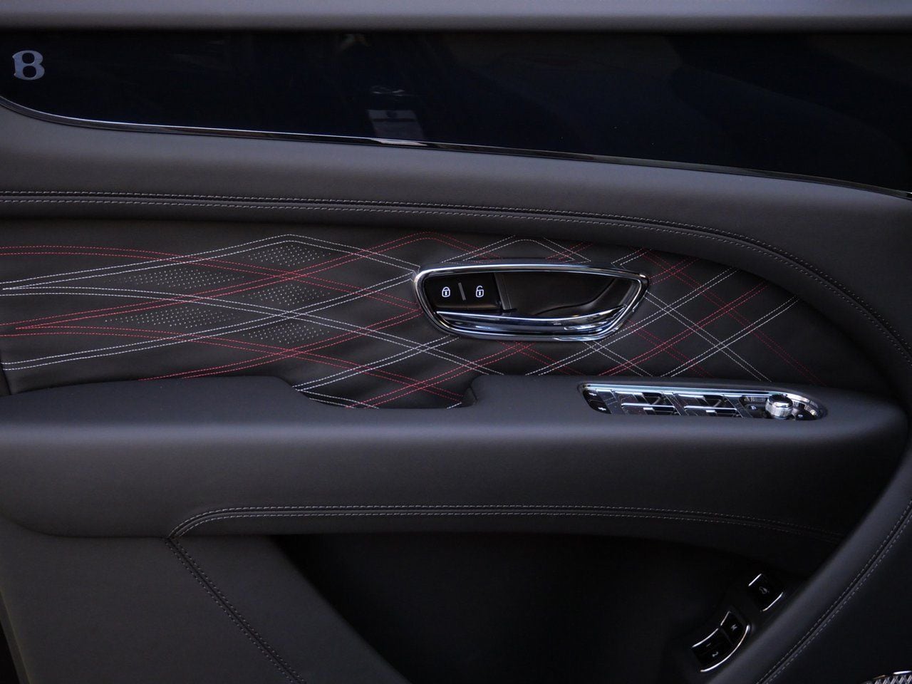 2025 Bentley Bentayga Mulliner - Photo 18