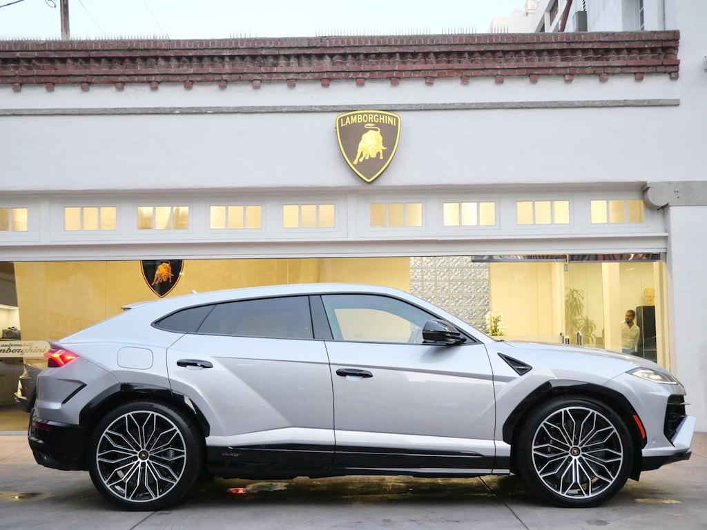 New 2025 Lamborghini Urus SE SUV