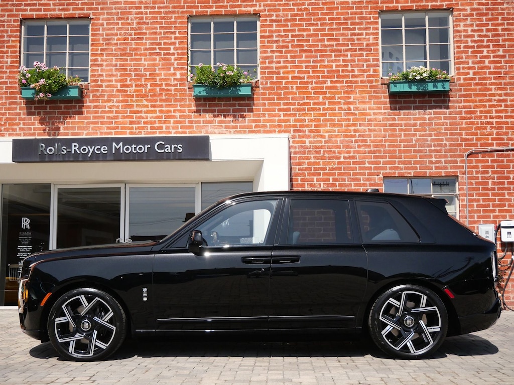 New 2027 Rolls-Royce Black Badge Cullinan SUV
