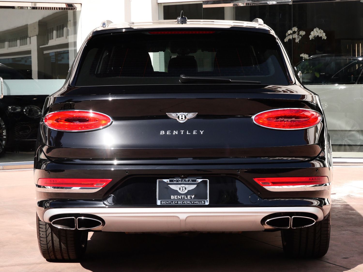 2023 Bentley Bentayga EWB Azure First Edition photo 6