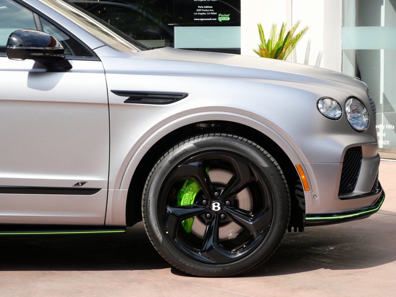 2025 Bentley Bentayga S Black Edition photo 5