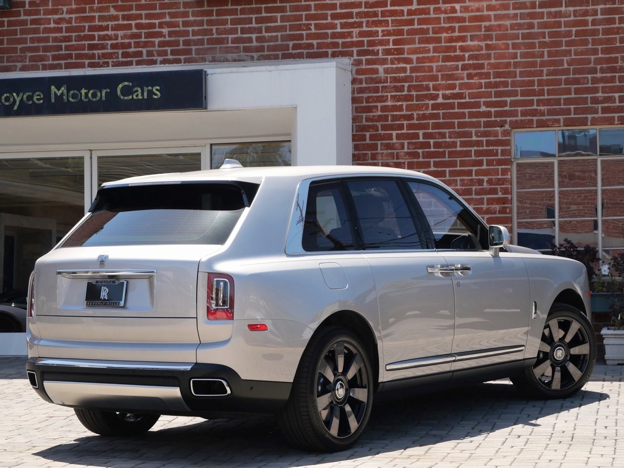 Certified 2022 Rolls-Royce Cullinan Base with VIN SLATV4C04NU214255 for sale in Beverly Hills, CA