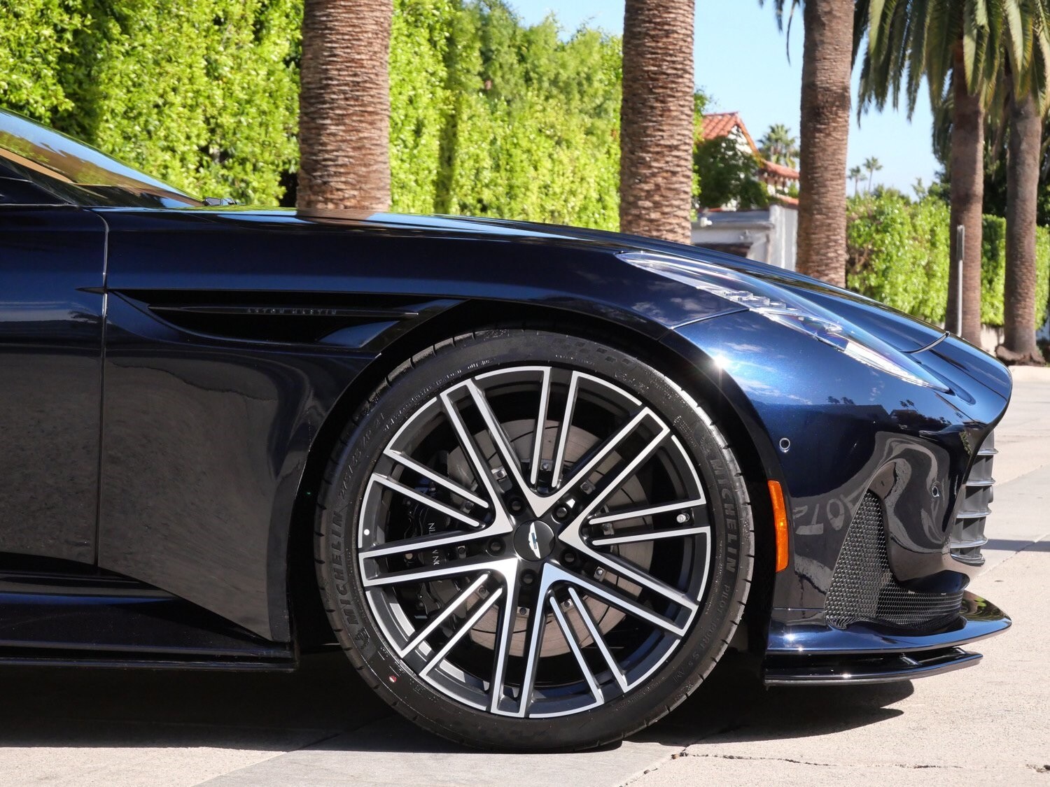 2026 Aston Martin DB12 AM5 photo 4