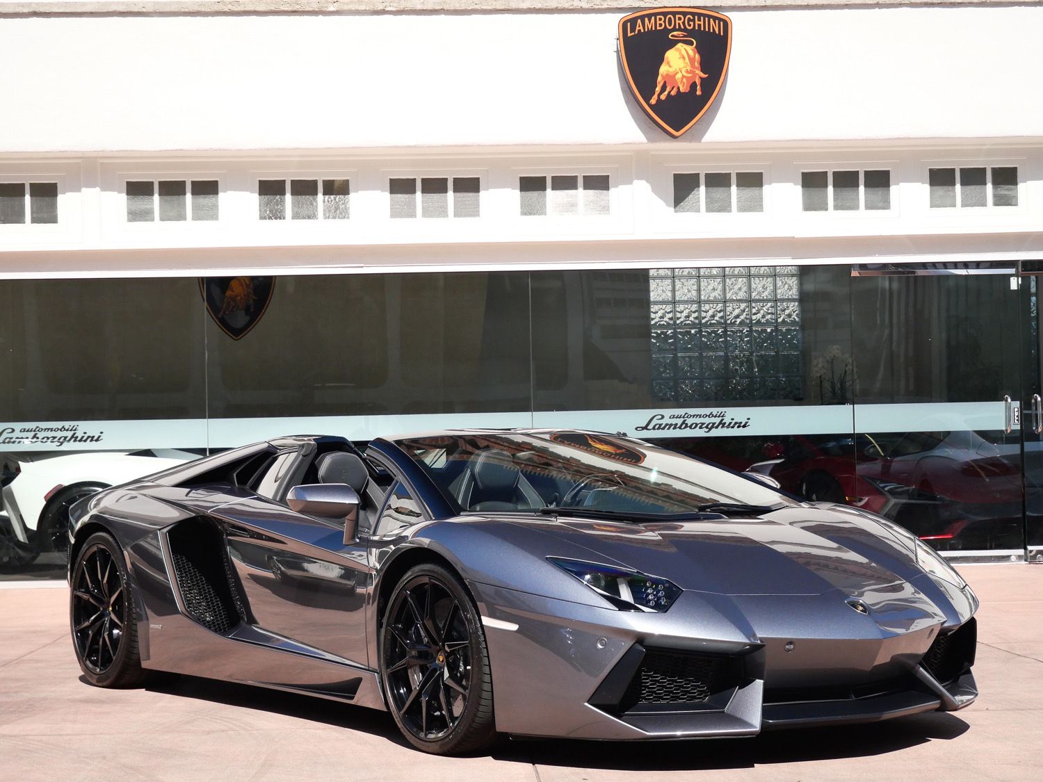 2015 Lamborghini Aventador LP 700-4 Roadster's photo