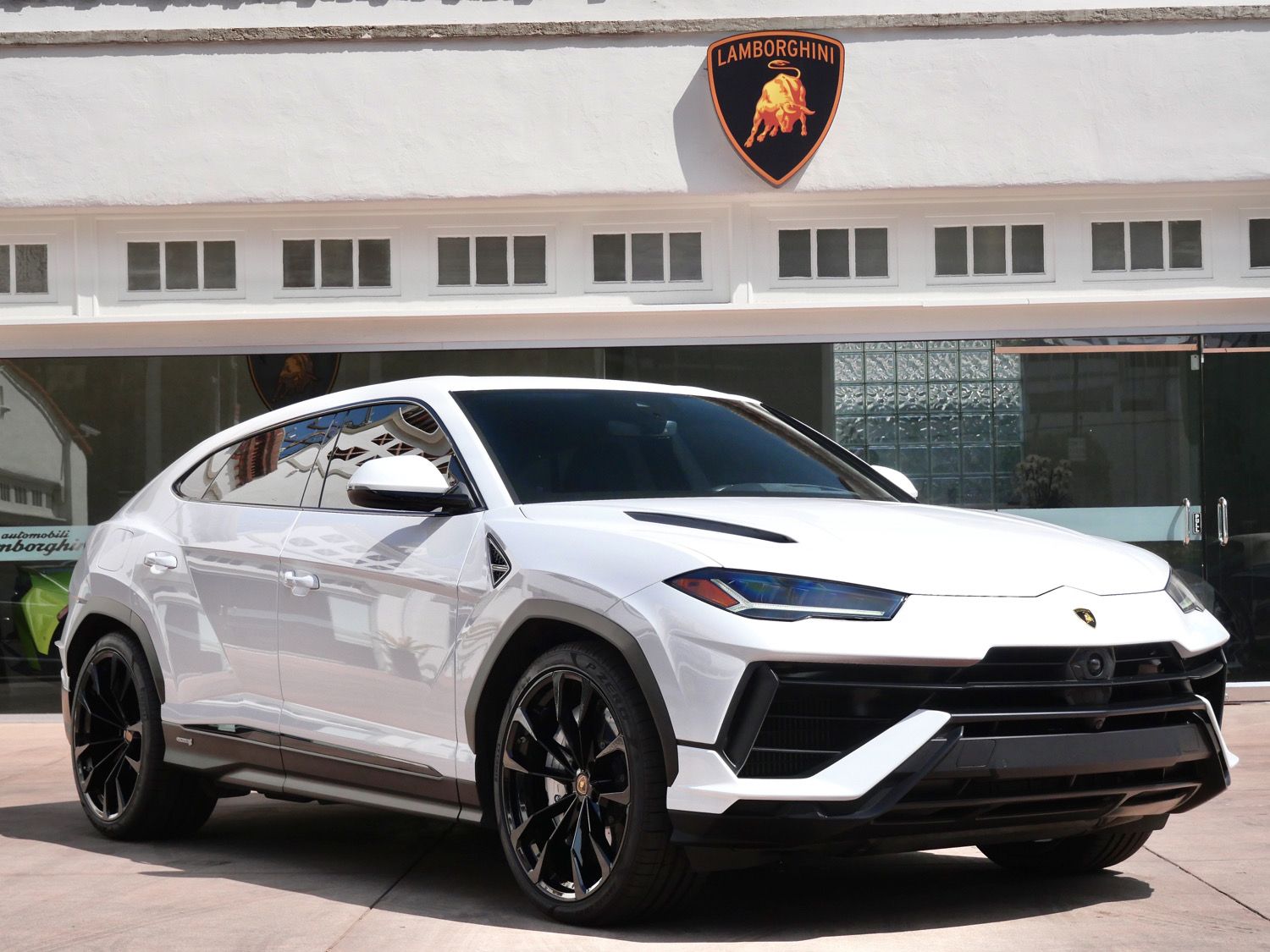 2023 Lamborghini Urus SUV 