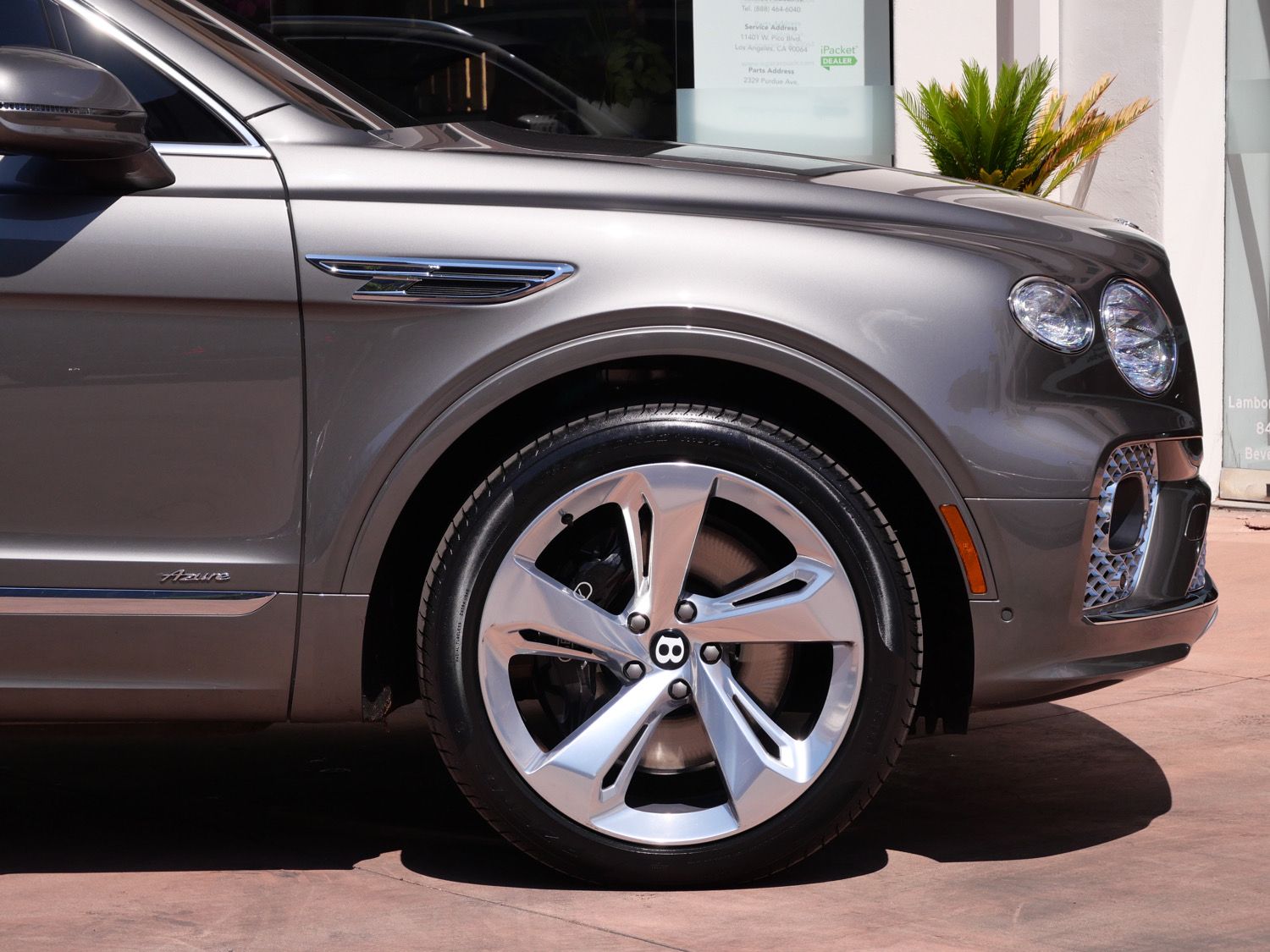 2023 Bentley Bentayga EWB Azure photo 5