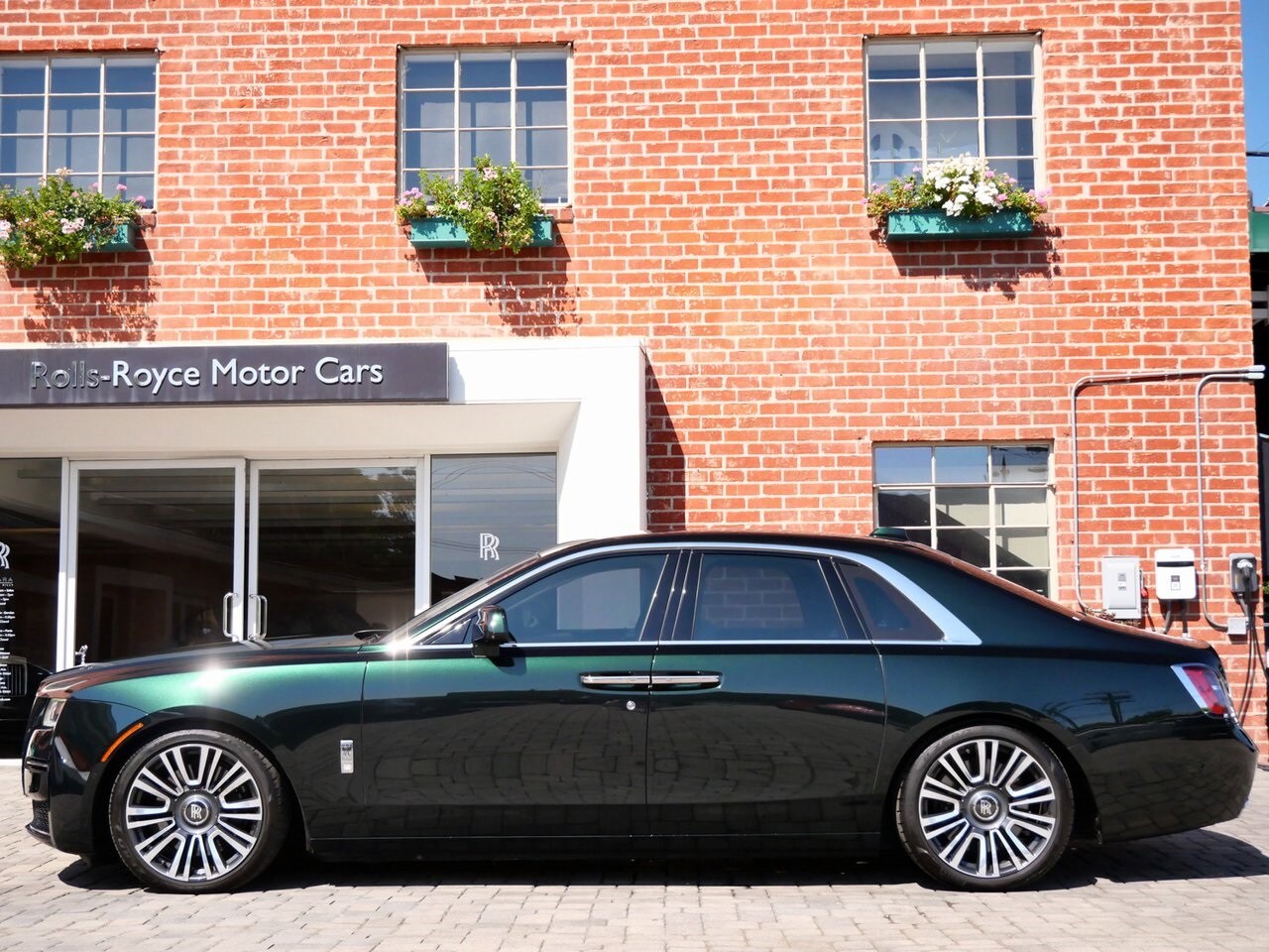 2021 Rolls Royce Ghost RR21 photo 2