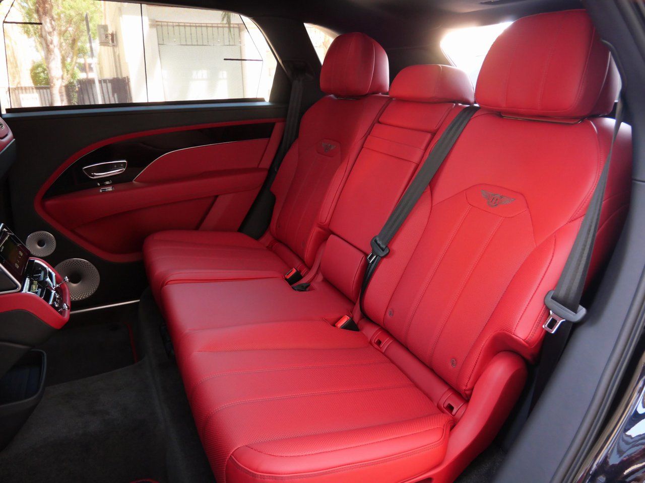 2025 Bentley Bentayga Mulliner - Photo 23