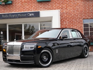 2027 Rolls-Royce Phantom Sedan