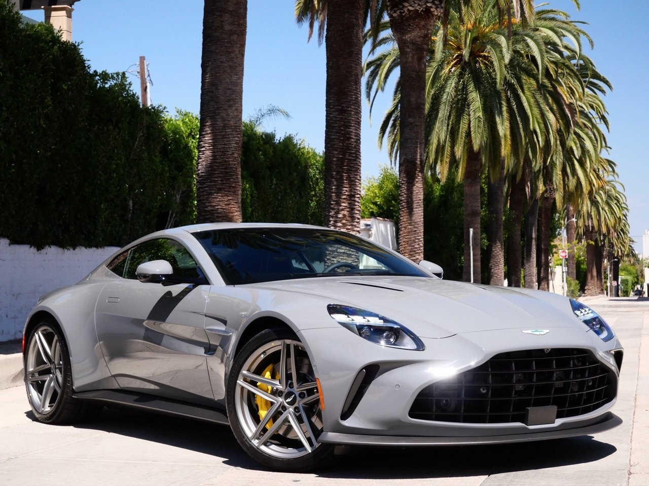 2026 Aston Martin Vantage Coupe 