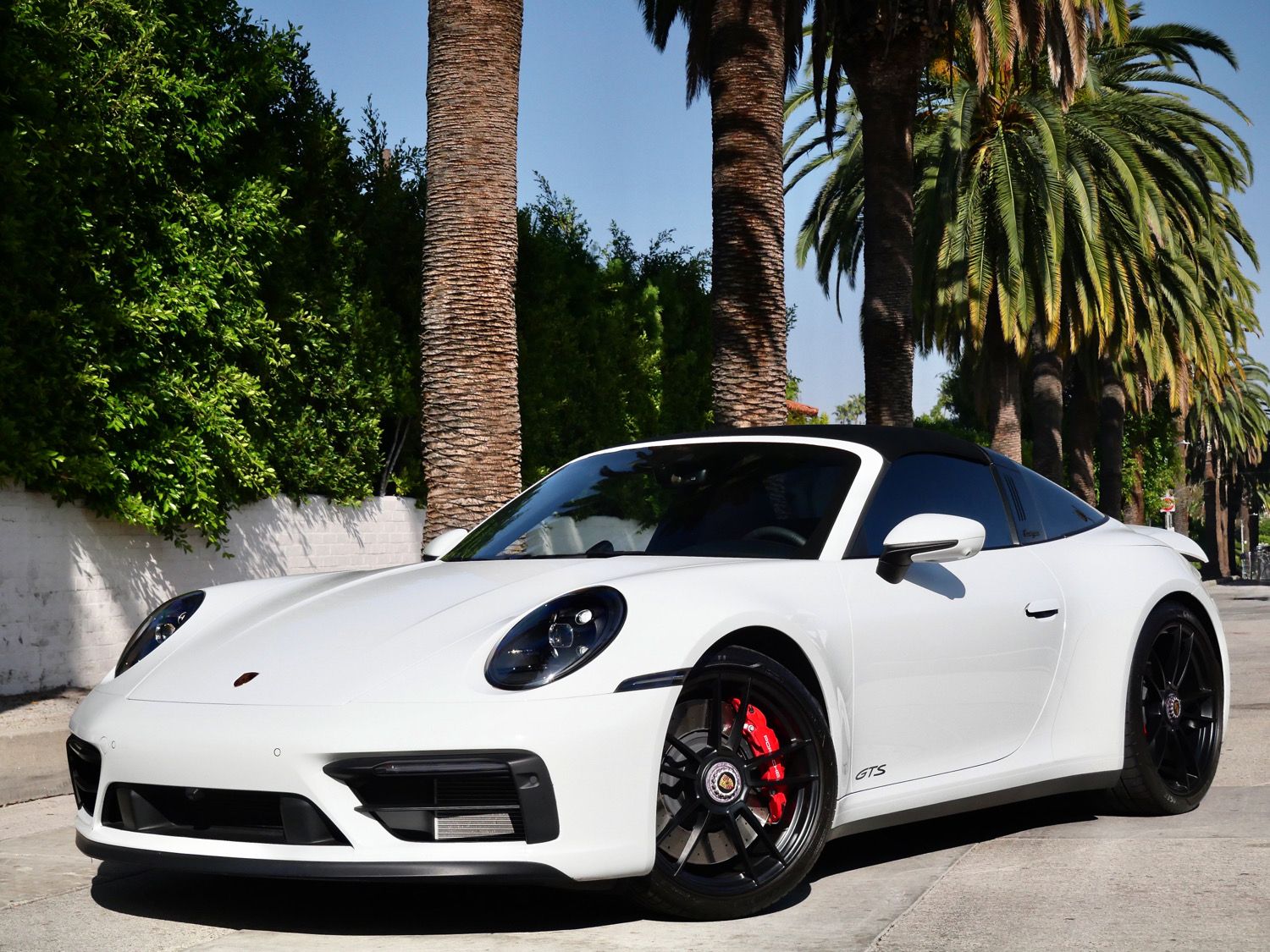 2024 Porsche 911 Targa 4 GTS photo 2