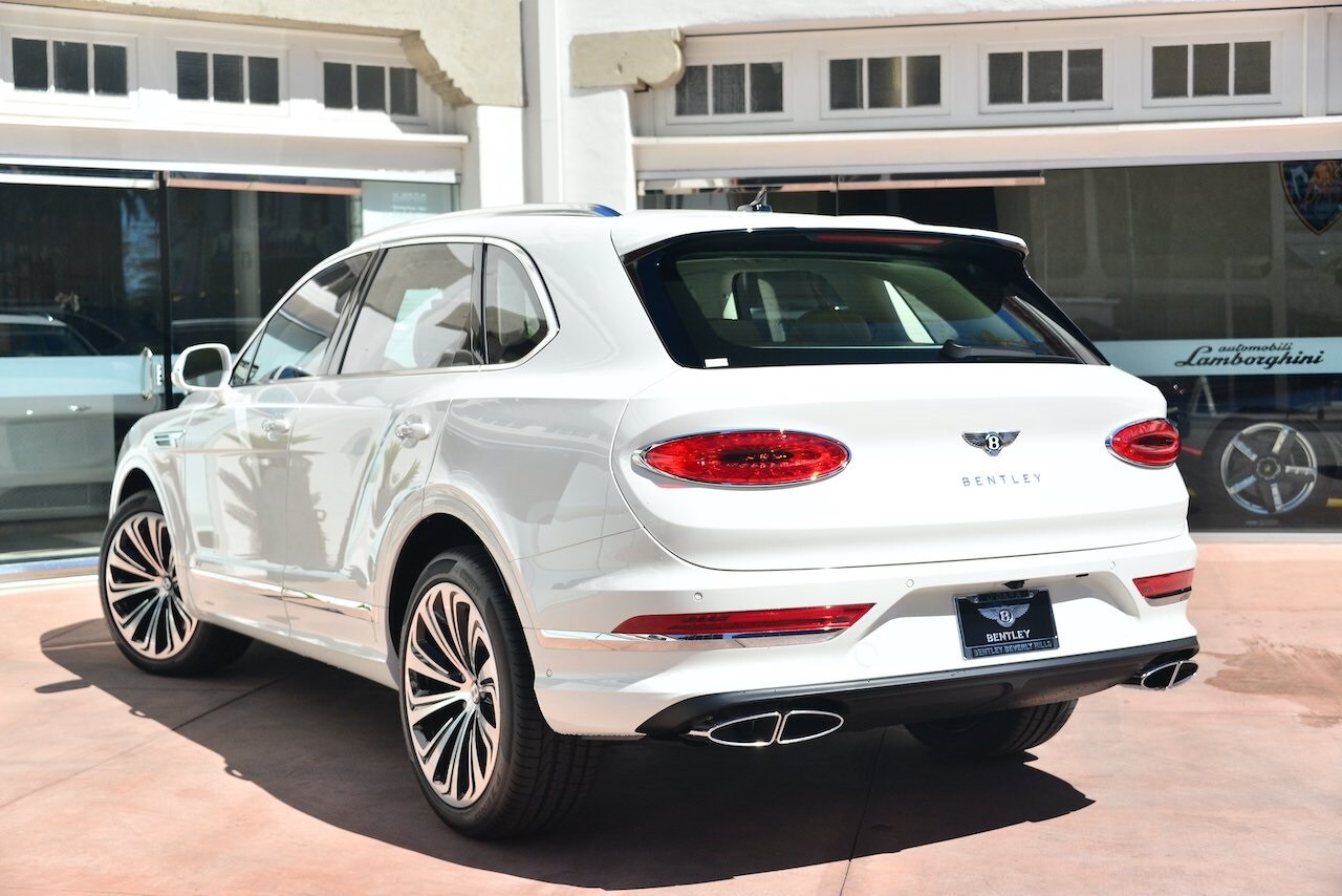 2022 Bentley Bentayga V8 photo 3