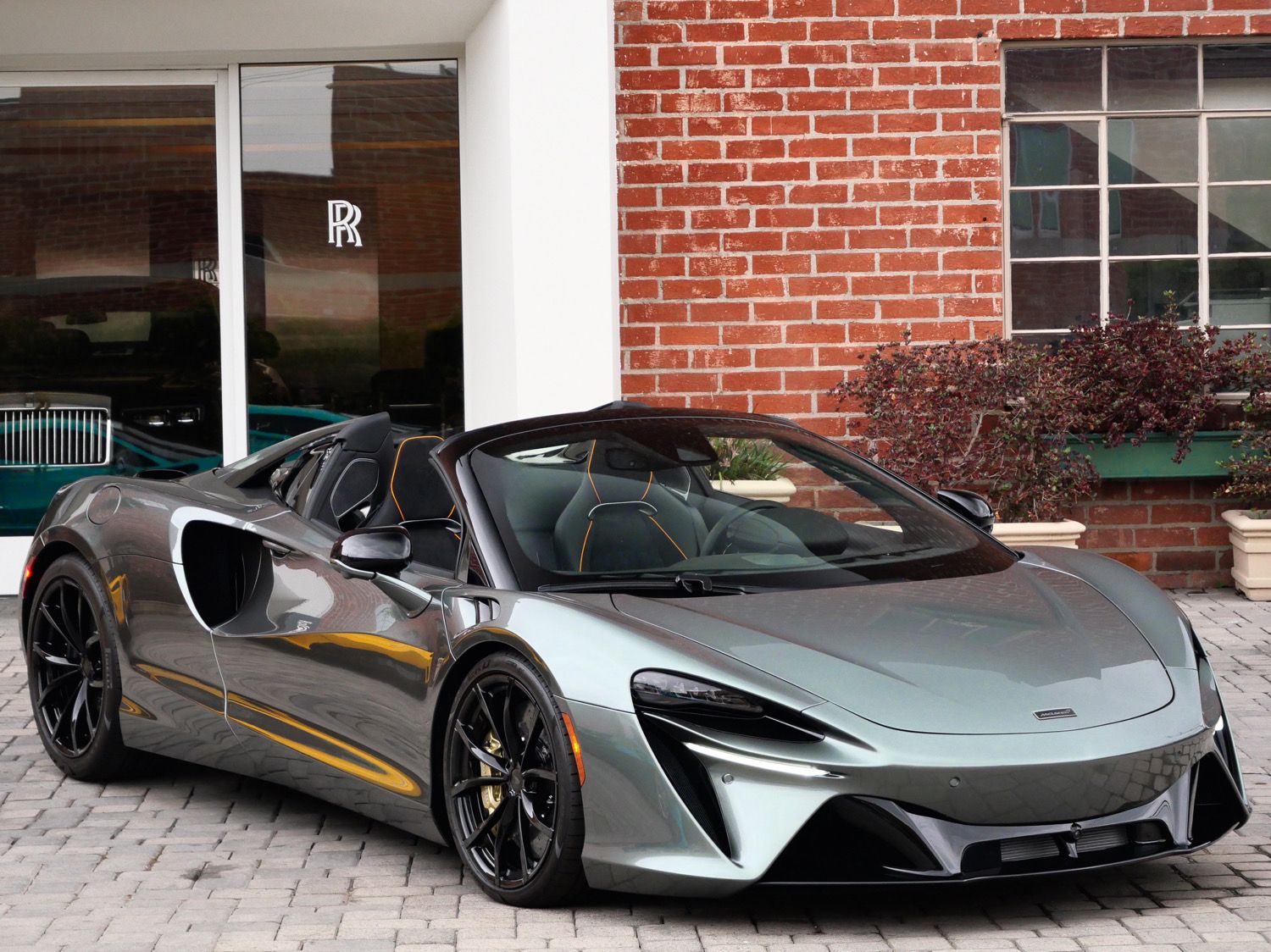 2026 McLaren Artura 3.0 Performance's photo
