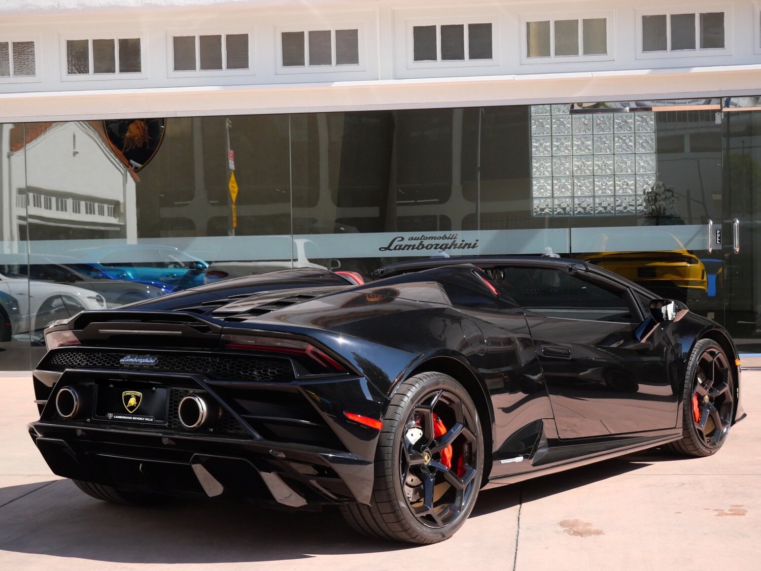 2021 Lamborghini Huracan Evo Spyder photo 3