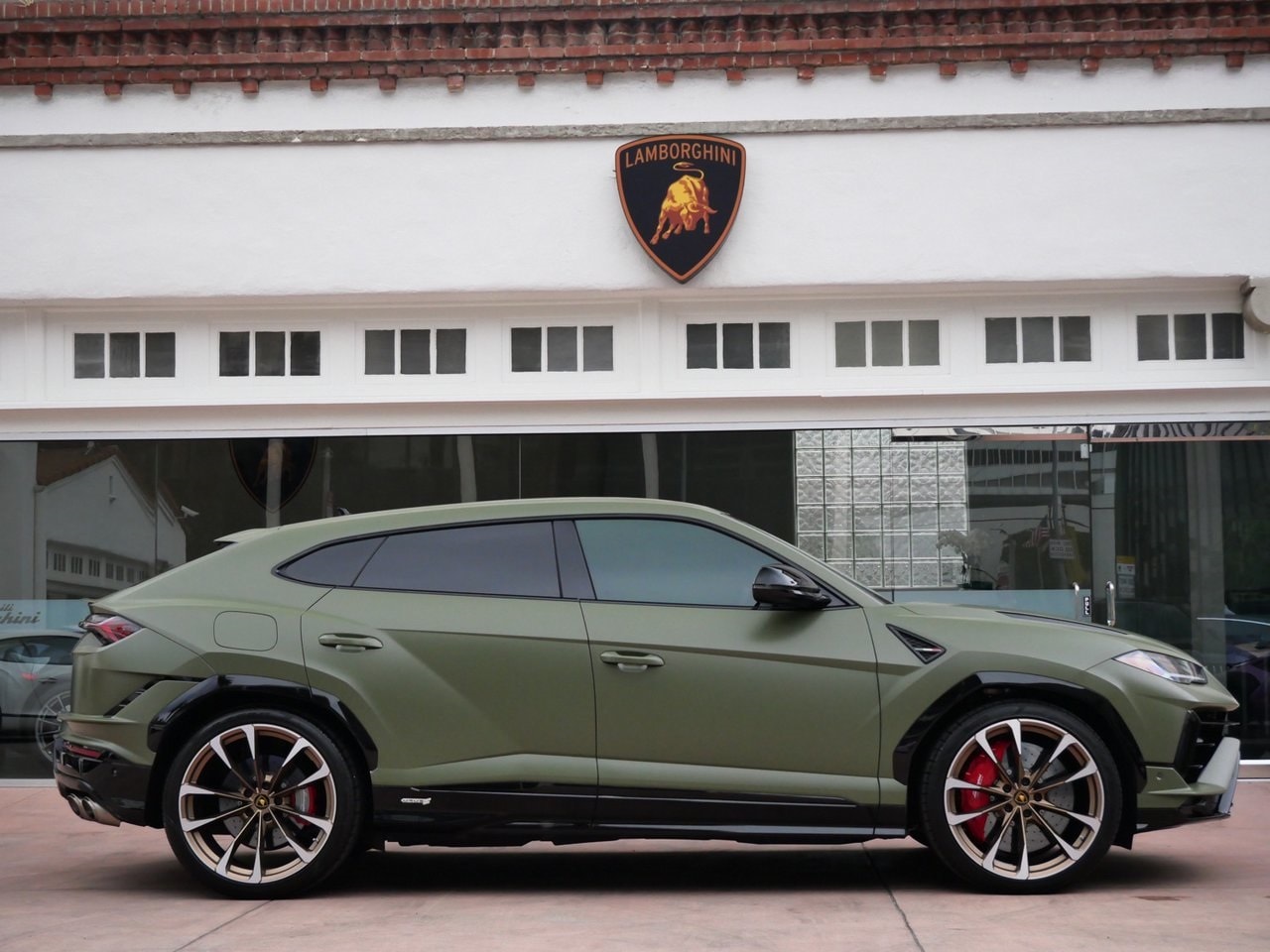 Certified 2024 Lamborghini Urus S with VIN ZPBUB3ZL3RLA32536 for sale in Beverly Hills, CA