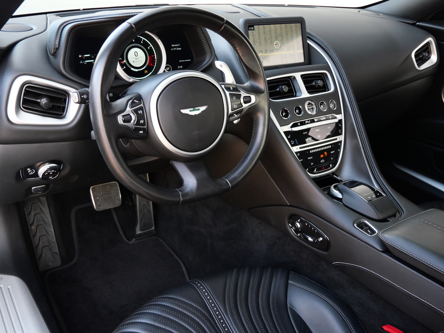 2018 Aston Martin DB11 V12 photo 2