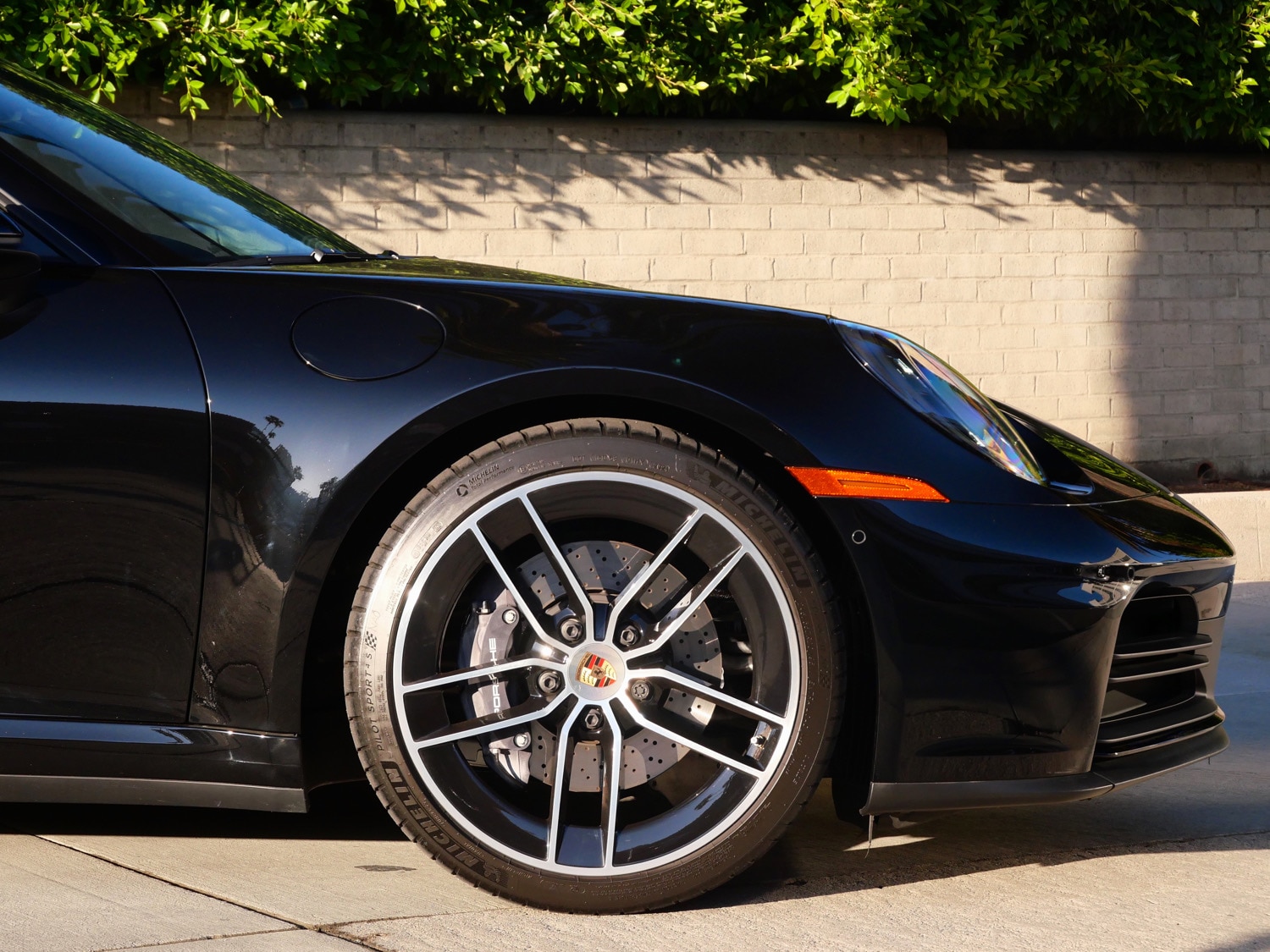 2025 Porsche 911 Carrera photo 6