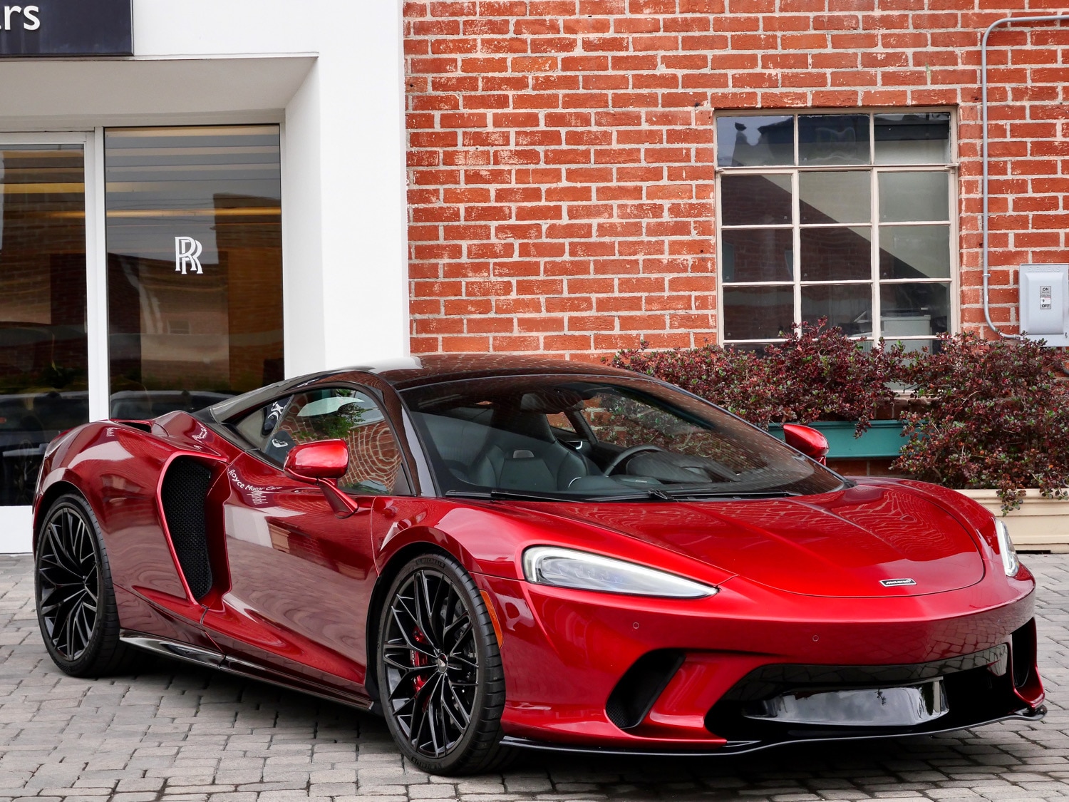 2022 McLaren GT Base