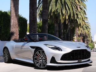2025 Aston Martin DB12 . Volante