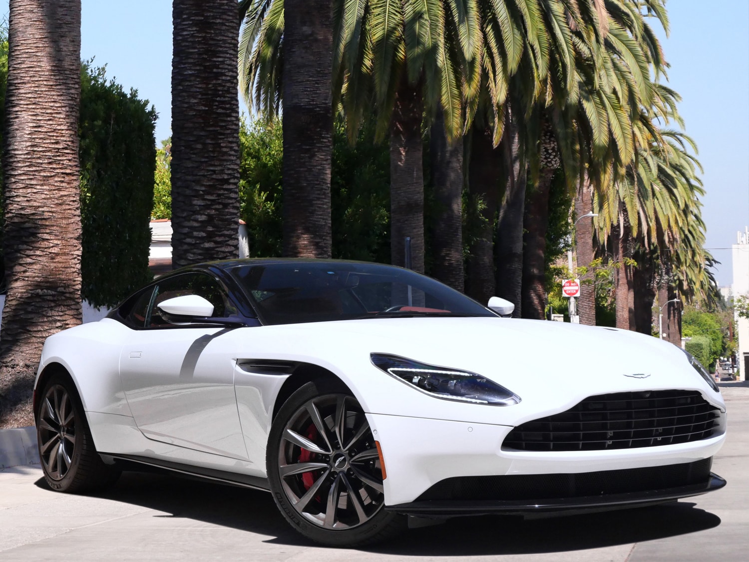 2019 Aston Martin DB11 Coupe 