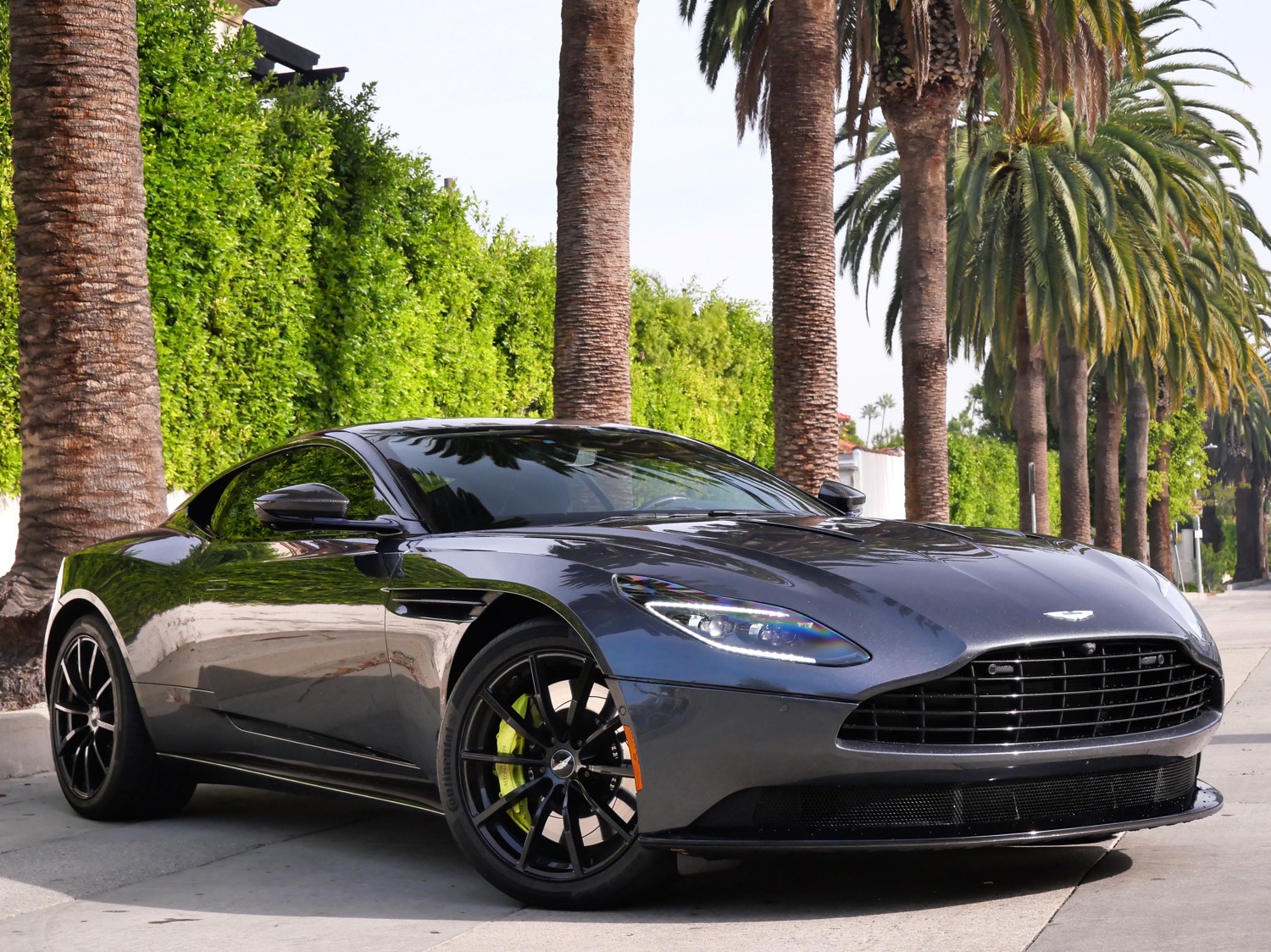 2019 Aston Martin DB11 AMR's photo
