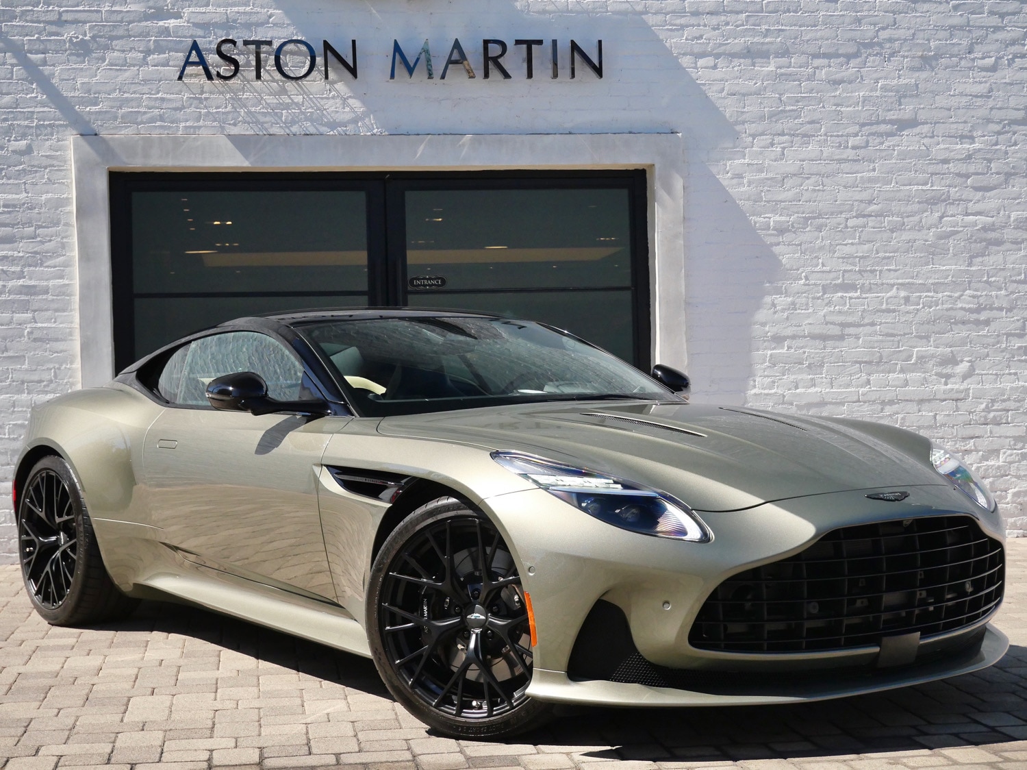 2025 Aston Martin DB12