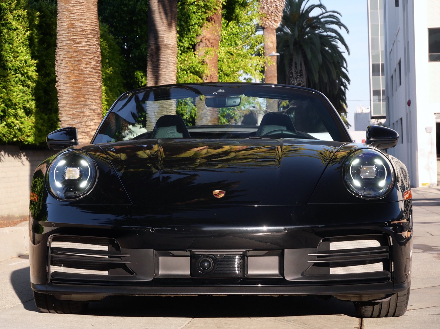 2025 Porsche 911 Carrera photo 2