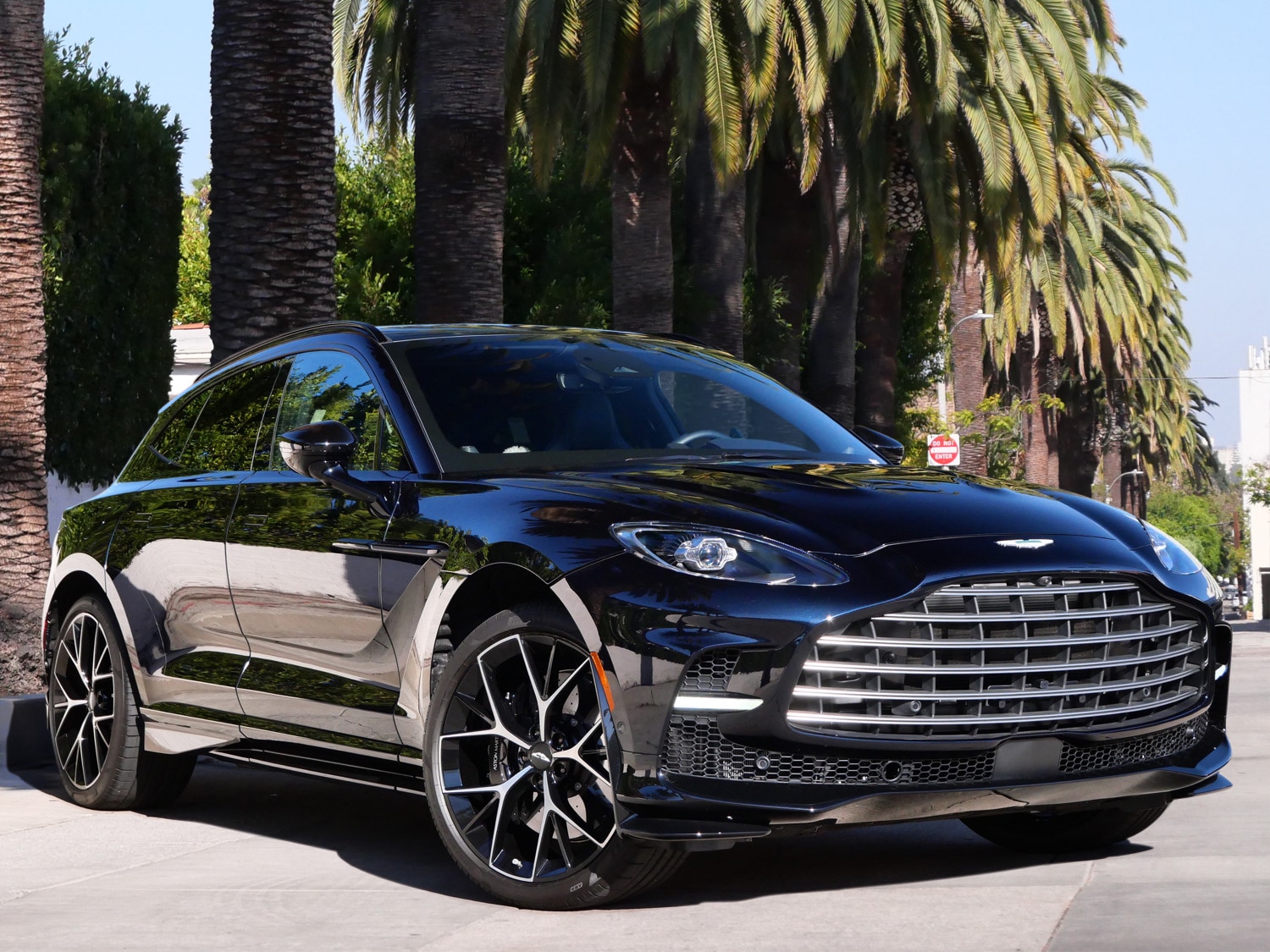 2025 Aston Martin DBX SUV 