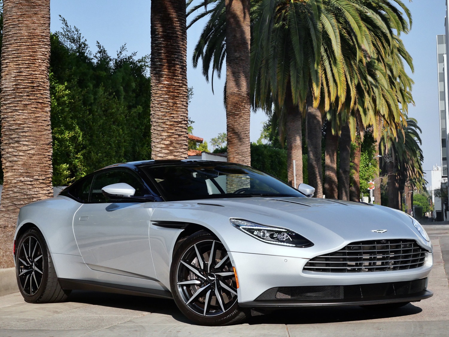 2018 Aston Martin DB11 Base