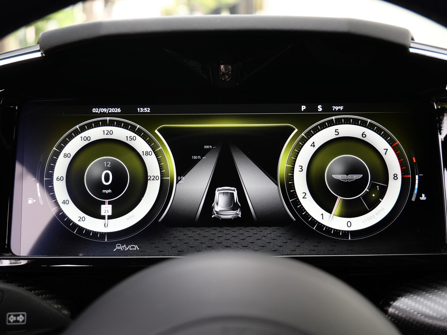 2025 Aston Martin Vantage photo 5