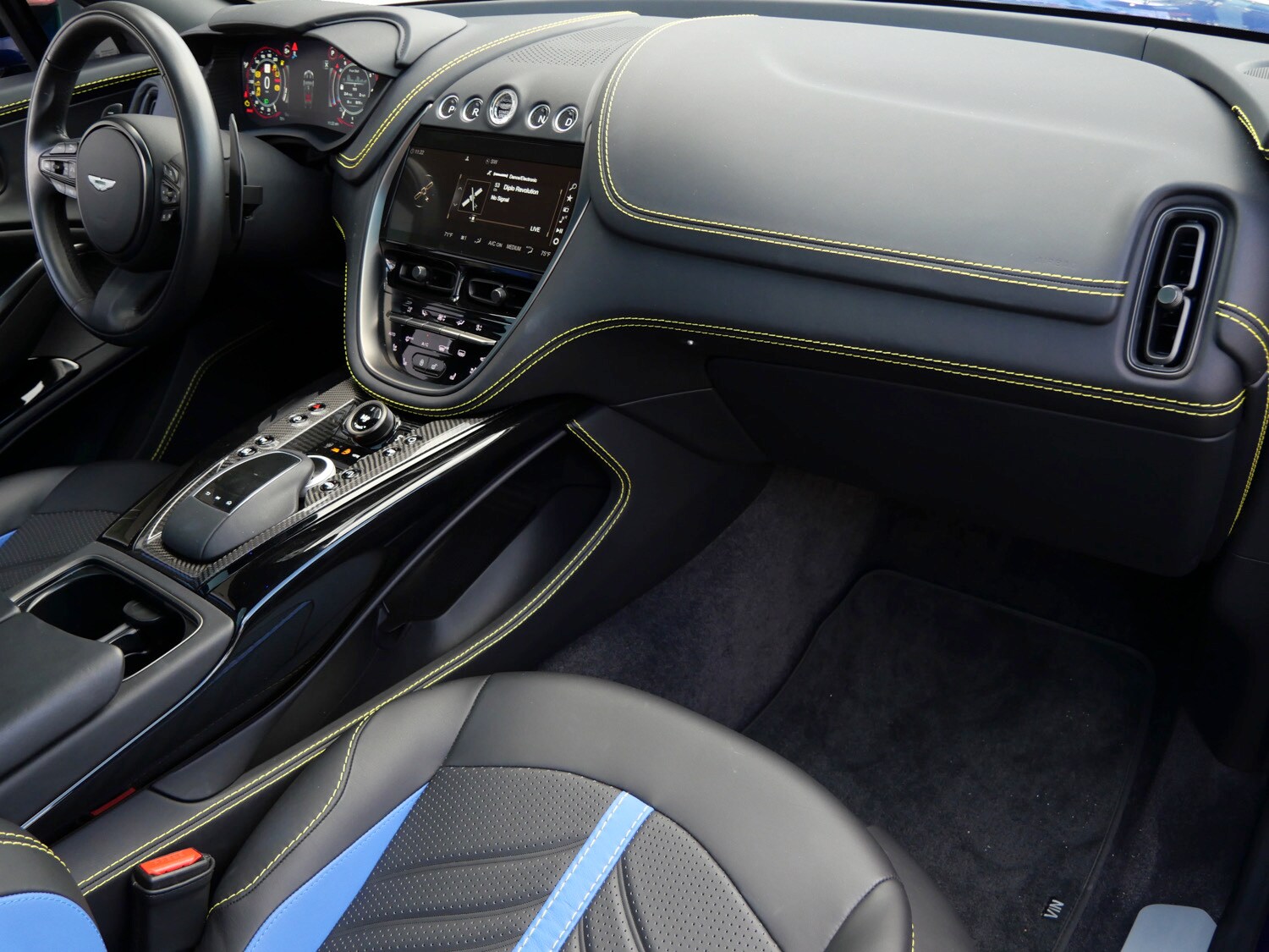 2023 Aston Martin DBX DBX707 photo 3