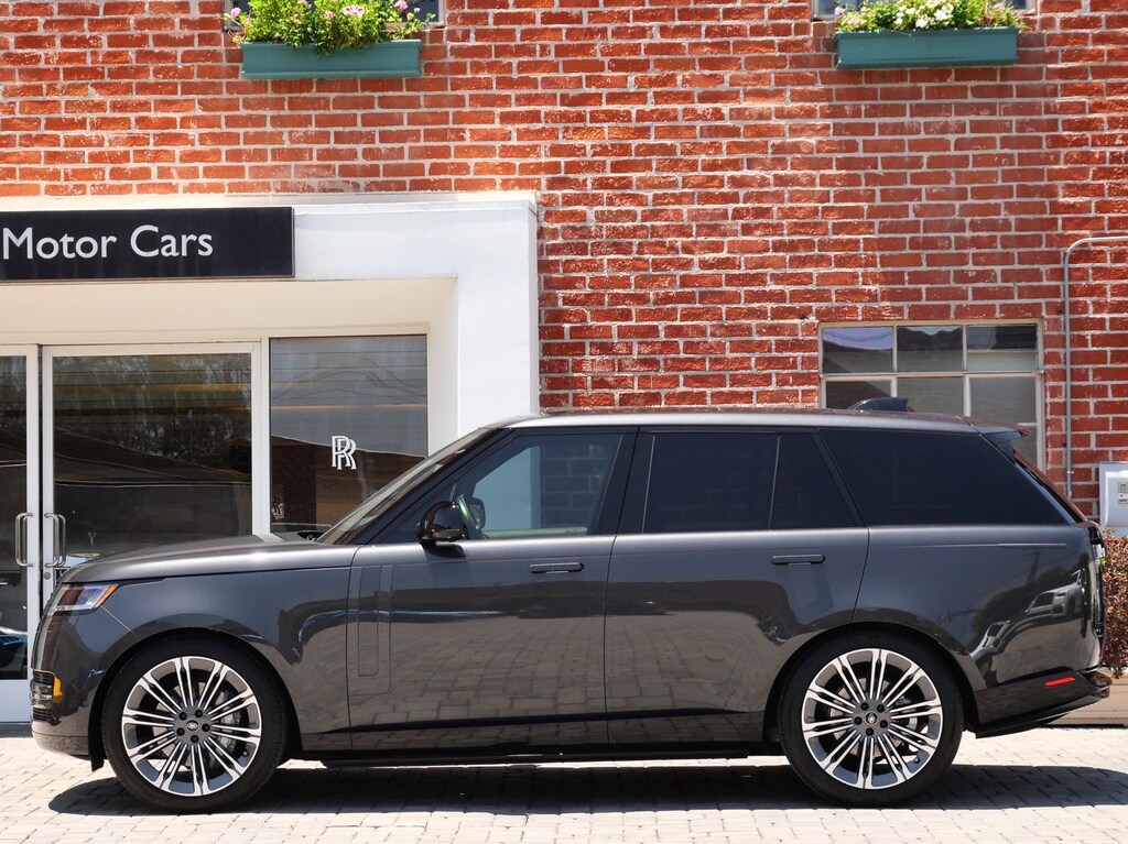 Used 2025 Land Rover Range Rover SE SUV