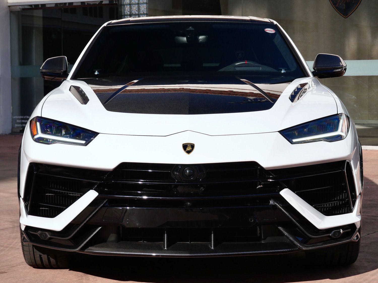 2024 Lamborghini Urus Performante photo 2