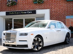 2025 Rolls-Royce Phantom Sedan