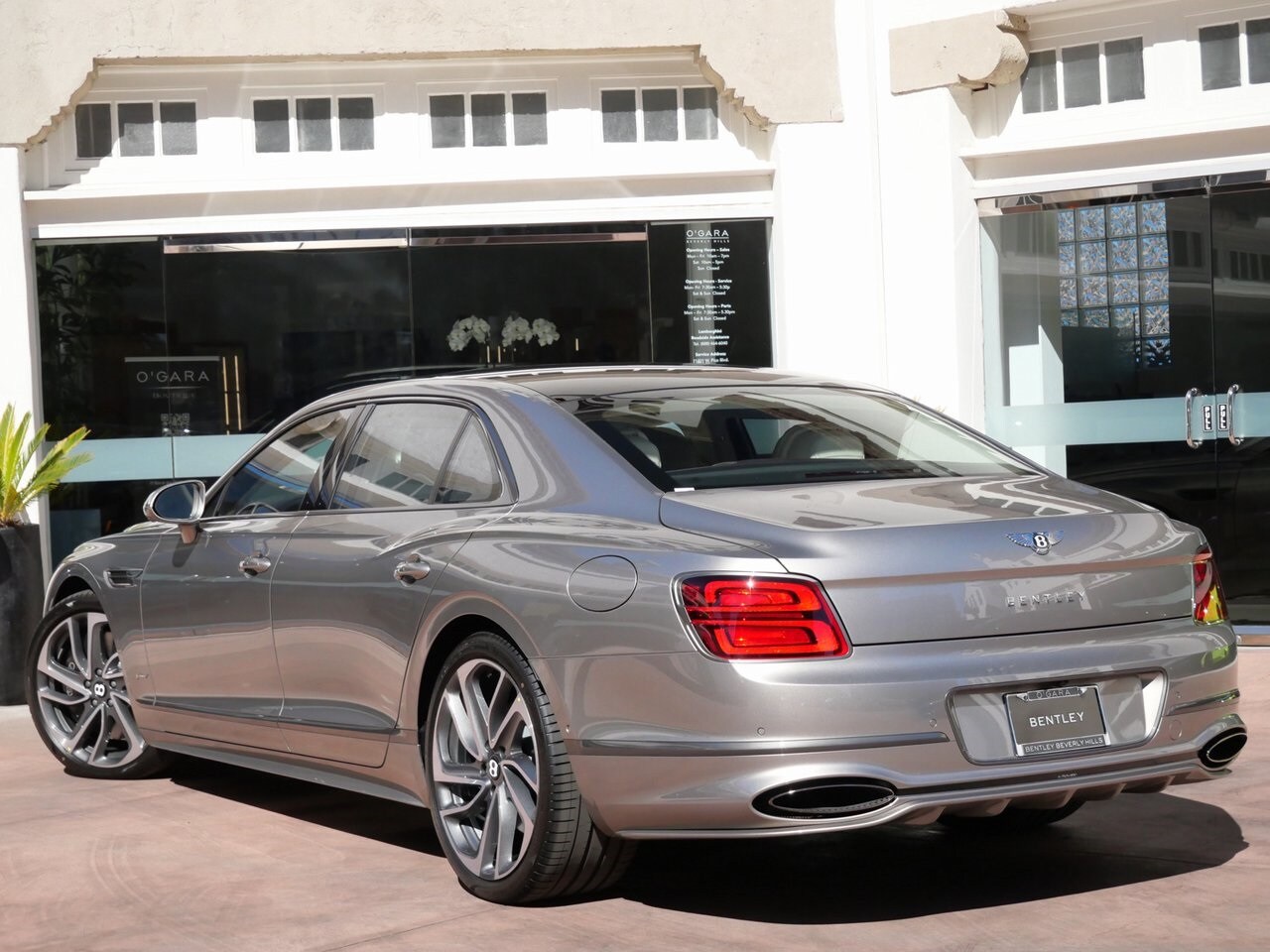 2025 Bentley Flying Spur Speed photo 3