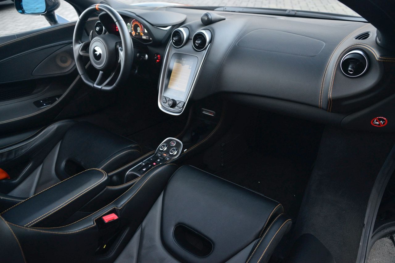 2020 McLaren 600LT photo 2