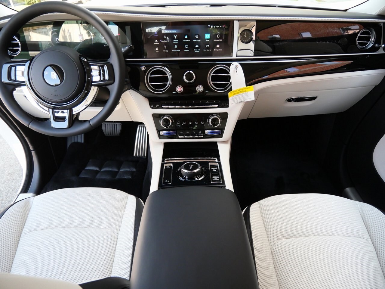 2025 Rolls Royce Spectre photo 4