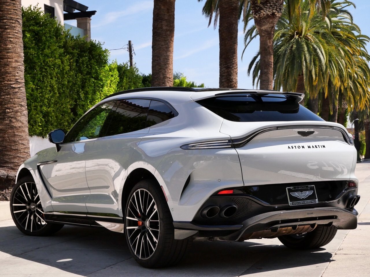 2024 Aston Martin DBX DBX707 photo 2