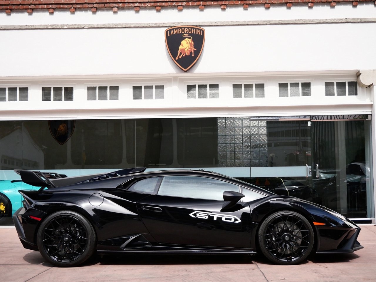 Certified 2023 Lamborghini Huracan STO with VIN ZHWUA6ZX1PLA24652 for sale in Beverly Hills, CA