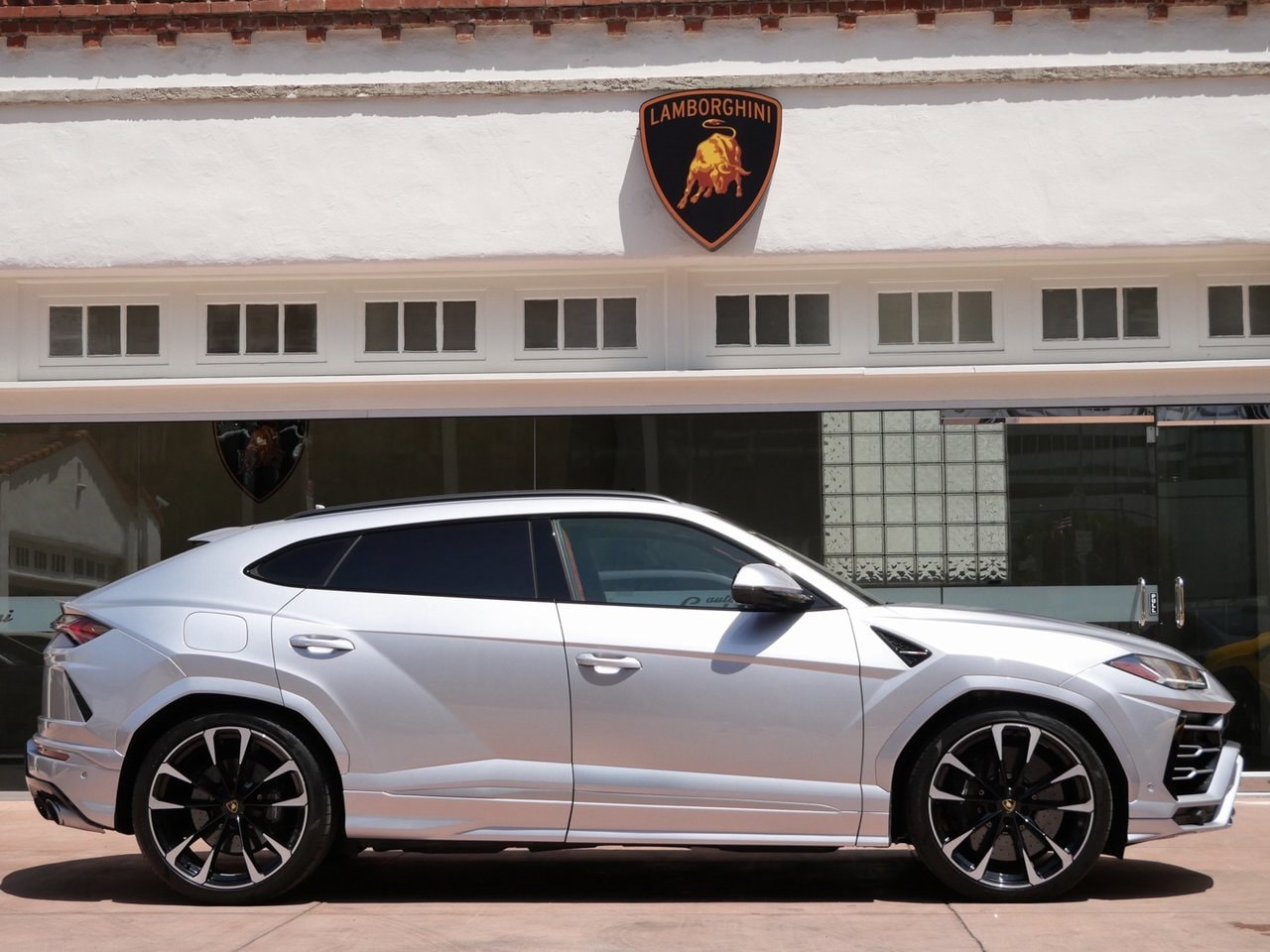 Certified 2021 Lamborghini Urus Pearl Capsule with VIN ZPBUA1ZL3MLA11914 for sale in Beverly Hills, CA