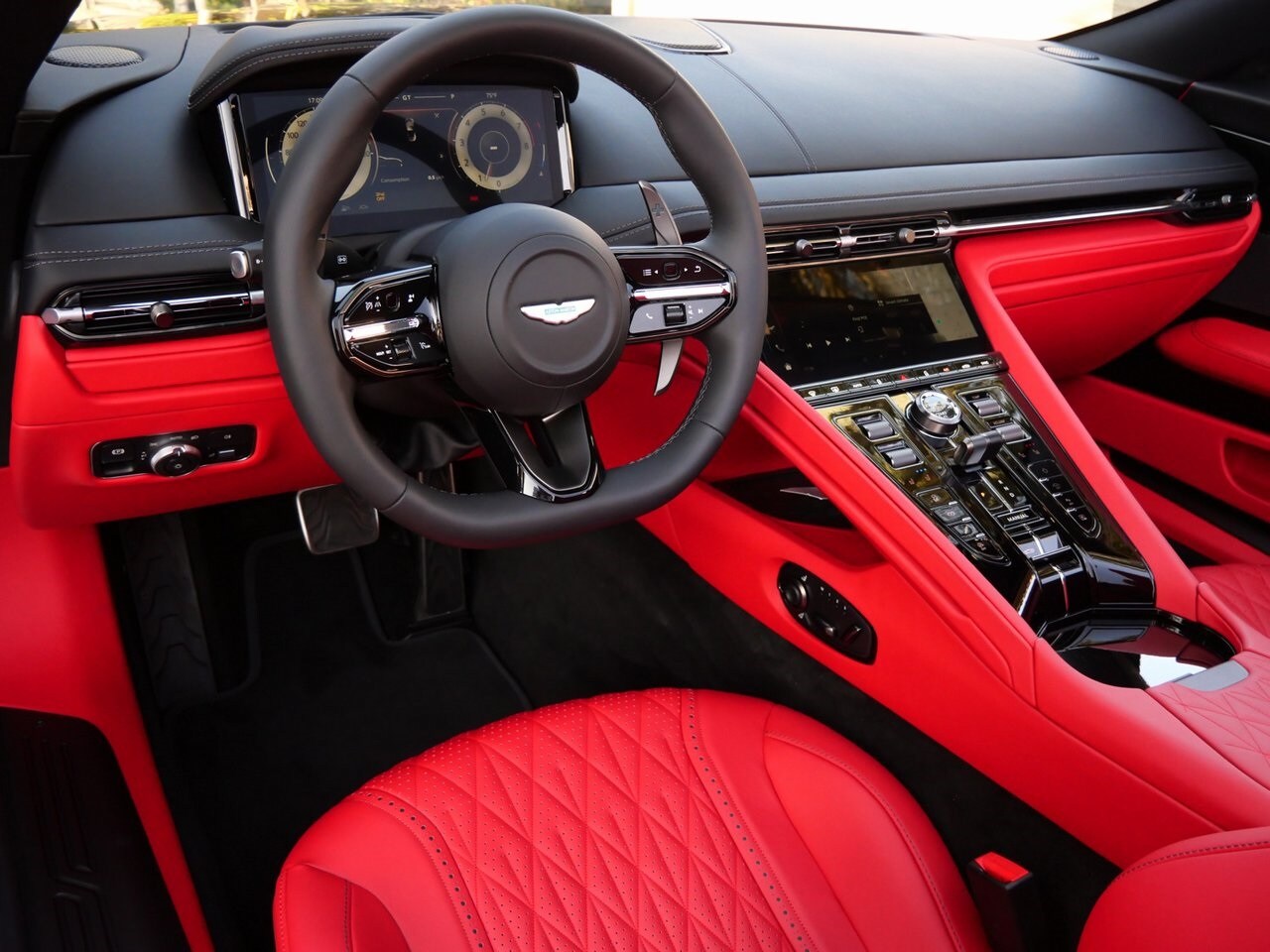 2026 Aston Martin DB12 AM5 photo 3